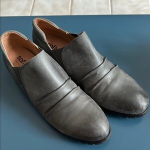 Softwalk Women's Gray Leather Shoes